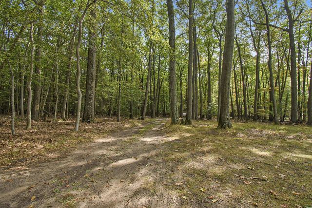 2013 N Scenic Drive, Muskegon, MI 49445