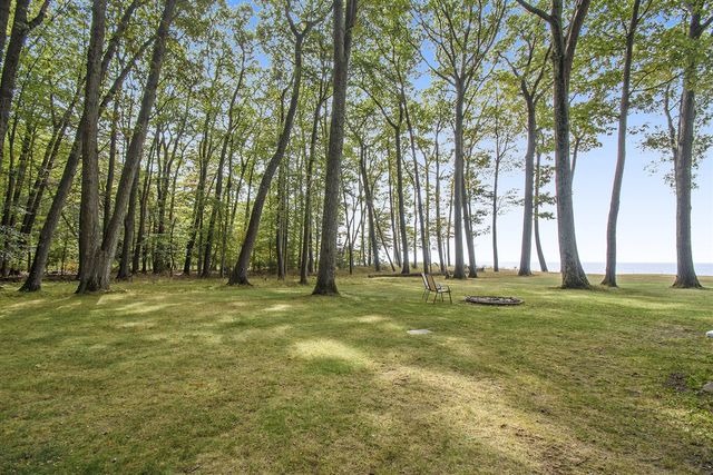 2013 N Scenic Drive, Muskegon, MI 49445