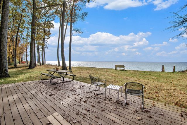 2013 N Scenic Drive, Muskegon, MI 49445