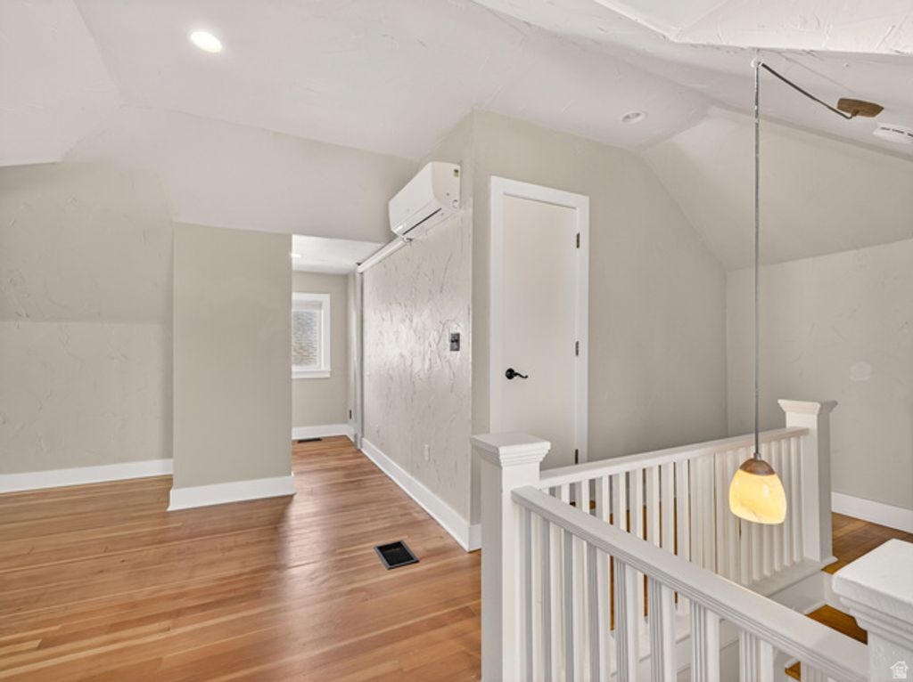 Image 28 of property listing at 767 S ROBERTA ST, Salt Lake City, UT 84111