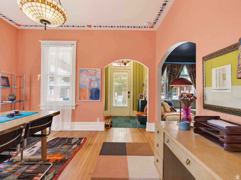 Image 6 of property listing at 767 S ROBERTA ST, Salt Lake City, UT 84111