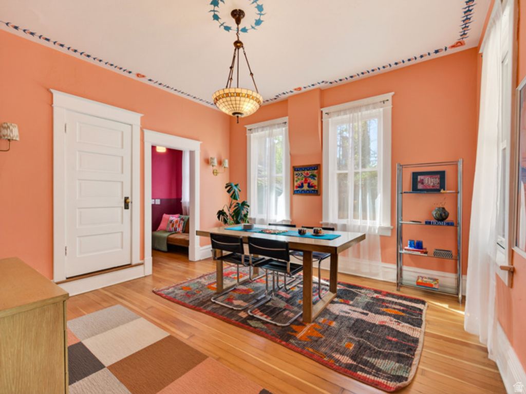 Image 7 of property listing at 767 S ROBERTA ST, Salt Lake City, UT 84111