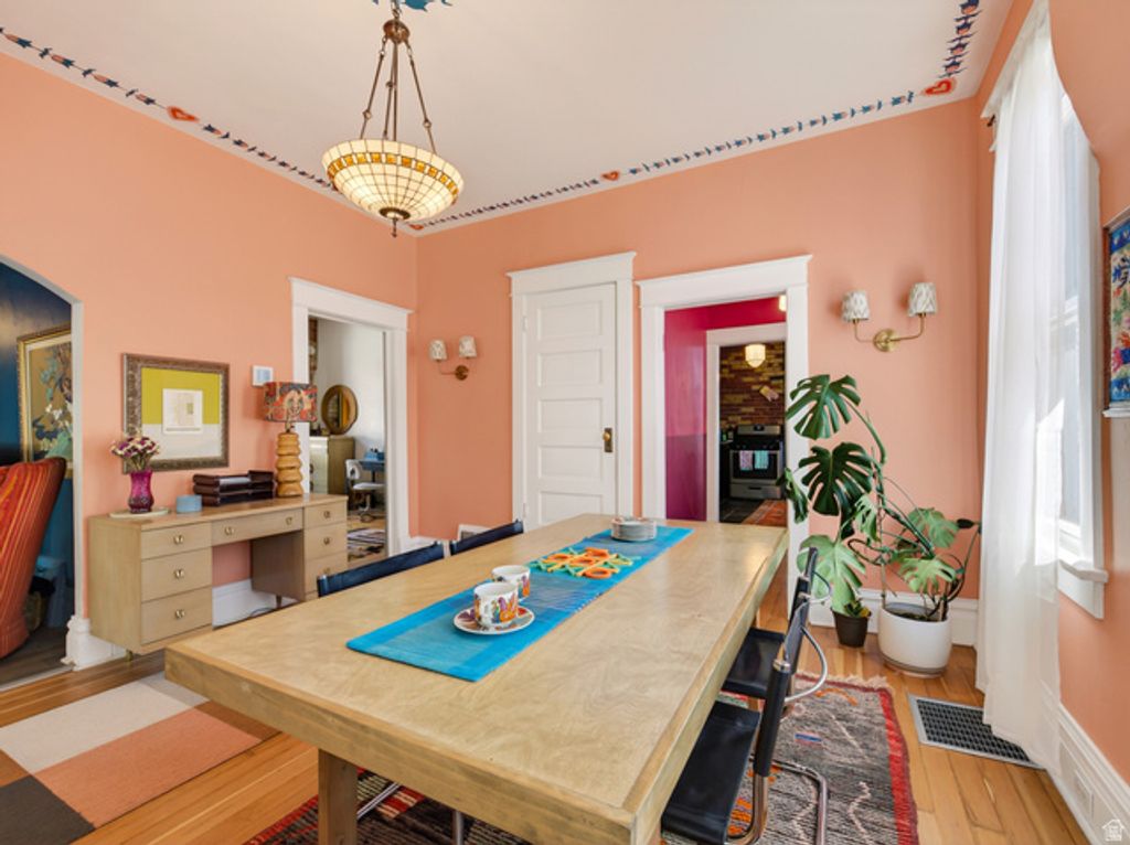 Image 8 of property listing at 767 S ROBERTA ST, Salt Lake City, UT 84111