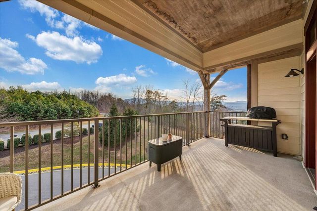 5460 The Peaks DR, Roanoke, VA 24018