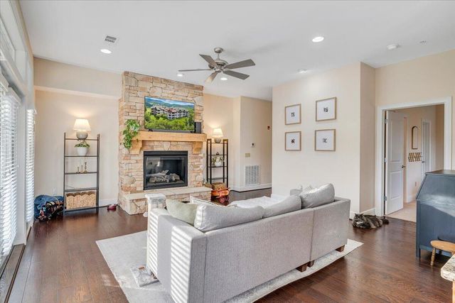 5460 The Peaks DR, Roanoke, VA 24018