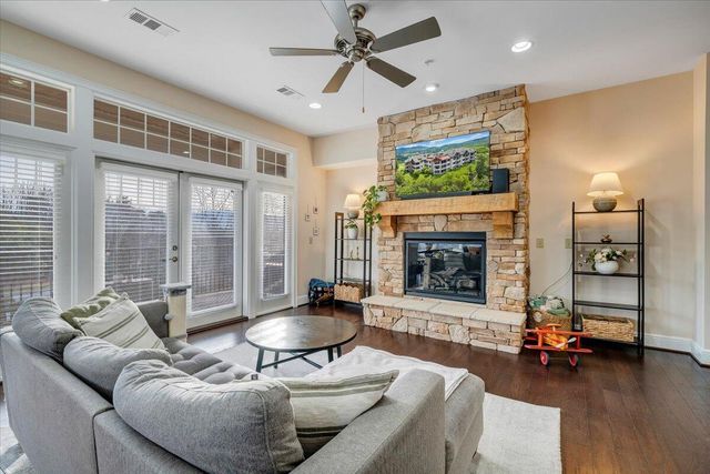 5460 The Peaks DR, Roanoke, VA 24018