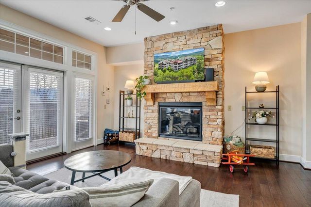 5460 The Peaks DR, Roanoke, VA 24018