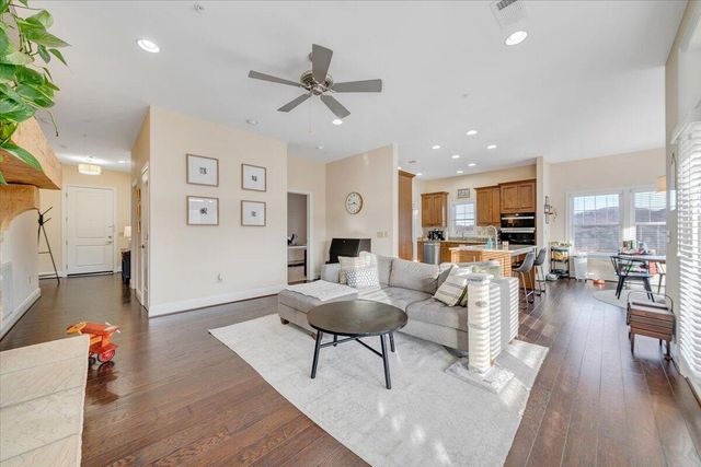 5460 The Peaks DR, Roanoke, VA 24018