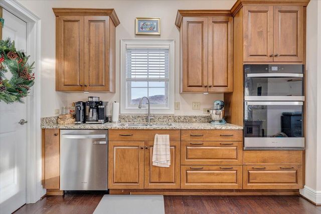 5460 The Peaks DR, Roanoke, VA 24018