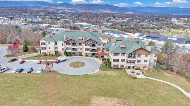 5460 The Peaks DR, Roanoke, VA 24018