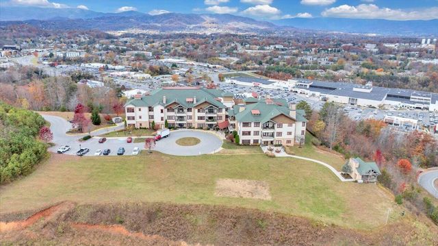 5460 The Peaks DR, Roanoke, VA 24018