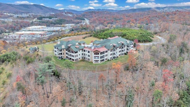 5460 The Peaks DR, Roanoke, VA 24018