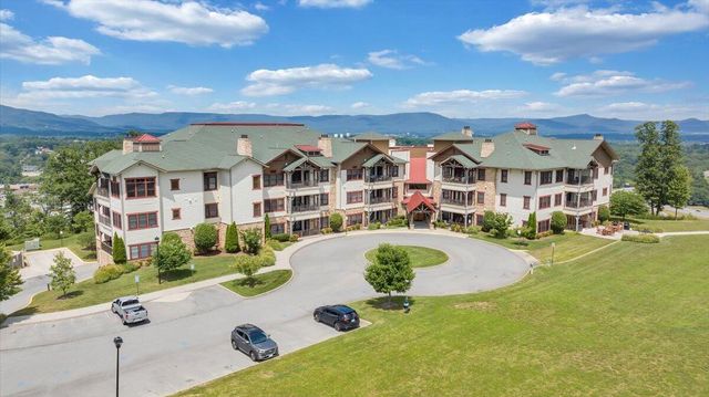 5460 The Peaks DR, Roanoke, VA 24018