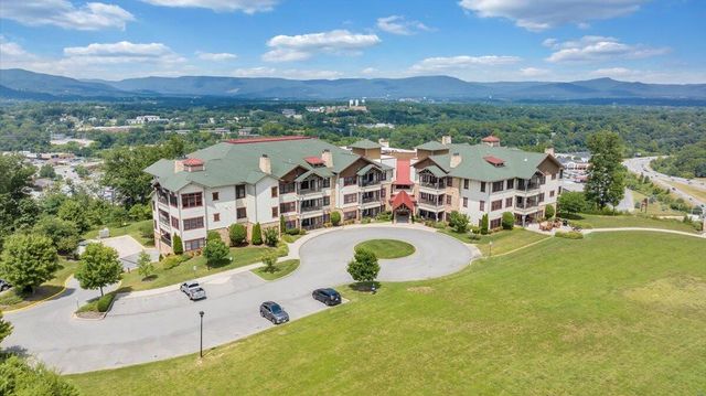 5460 The Peaks DR, Roanoke, VA 24018
