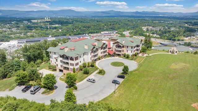 5460 The Peaks DR, Roanoke, VA 24018