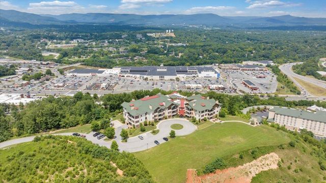 5460 The Peaks DR, Roanoke, VA 24018