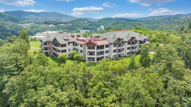 5460 The Peaks DR, Roanoke, VA 24018