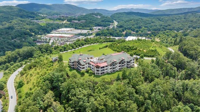 5460 The Peaks DR, Roanoke, VA 24018