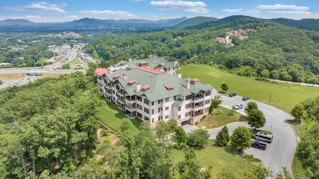 5460 The Peaks DR, Roanoke, VA 24018