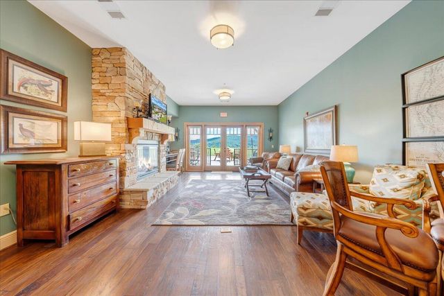 5460 The Peaks DR, Roanoke, VA 24018