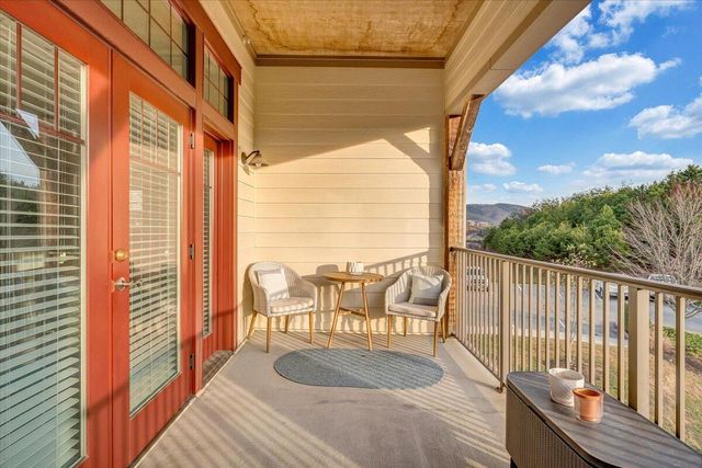 5460 The Peaks DR, Roanoke, VA 24018