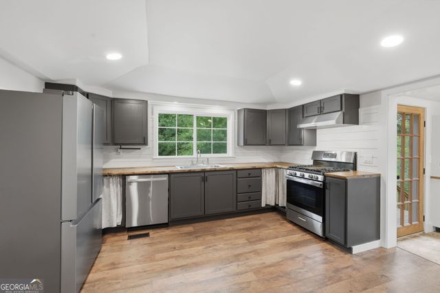 1563 Davenport Road, Braselton, GA 30517
