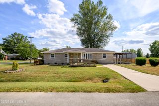 6100 Azalea Ln, Louisville, KY 40258