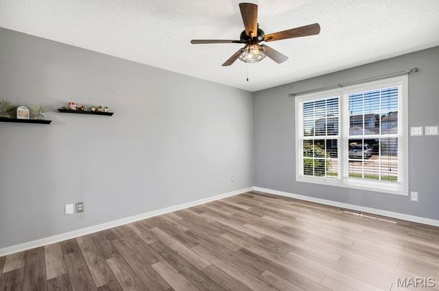 1067 Chesterfield Drive, Wentzville, MO 63385