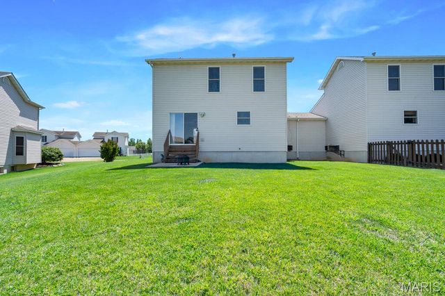 1067 Chesterfield Drive, Wentzville, MO 63385