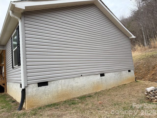 4958 Grapevine Road, Marshall, NC 28753