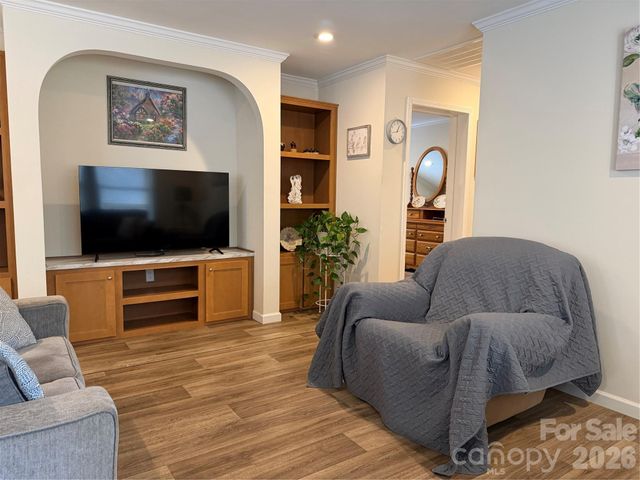 4958 Grapevine Road, Marshall, NC 28753