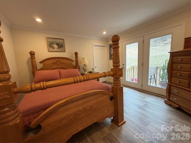 4958 Grapevine Road, Marshall, NC 28753