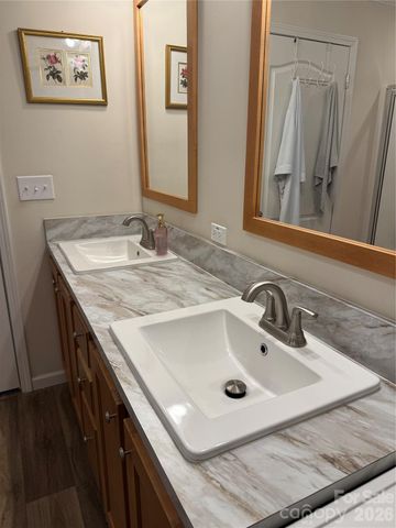 4958 Grapevine Road, Marshall, NC 28753