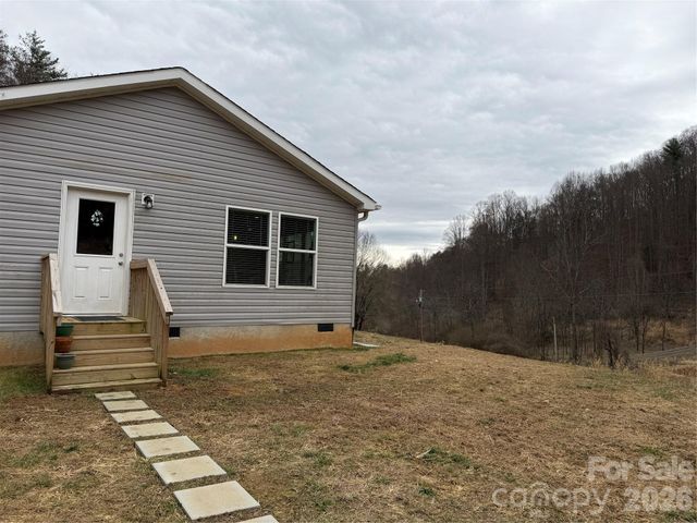 4958 Grapevine Road, Marshall, NC 28753