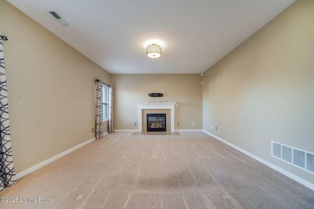 9702 River Trail Dr, Louisville, KY 40229