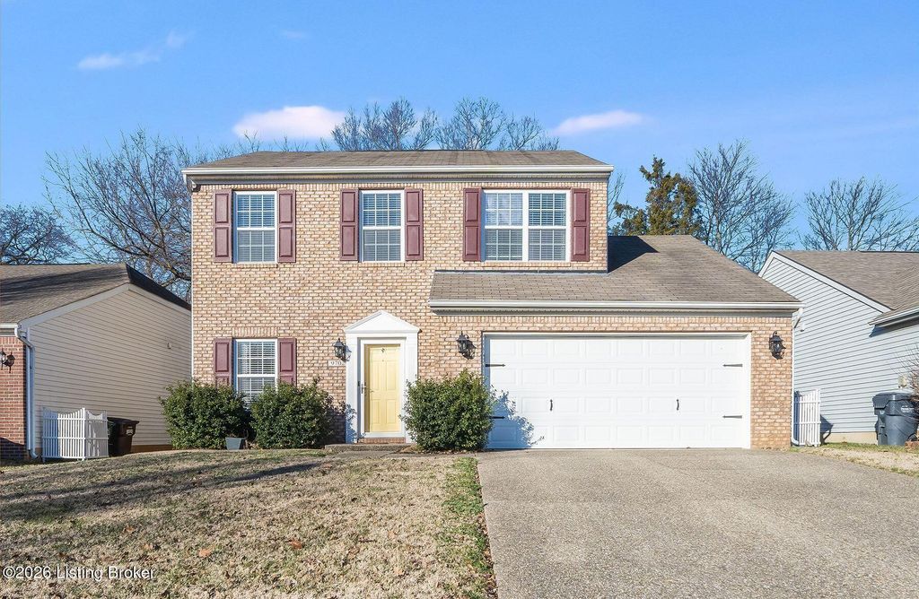 9702 River Trail Dr, Louisville, KY 40229