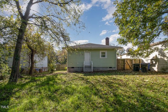 907 Holloway Street, Durham, NC 27701