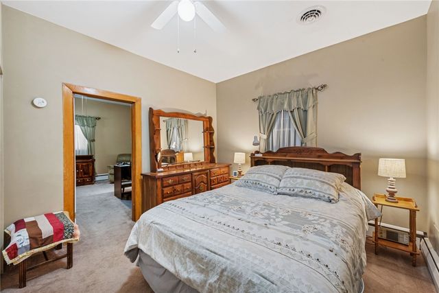 310 Bungalow Rd, Unity Twp, PA 15670