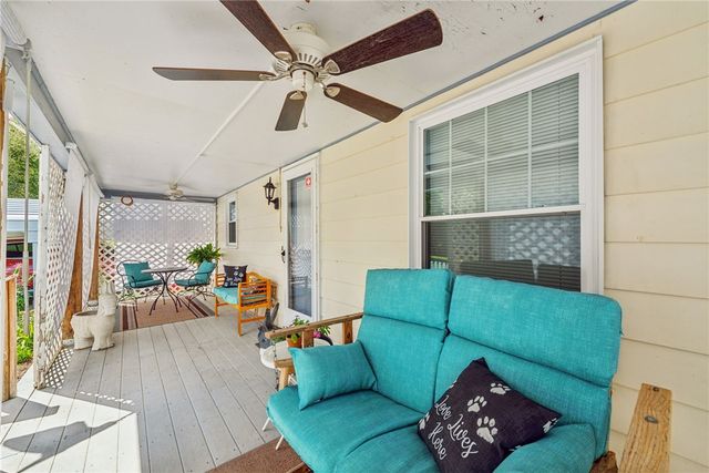 310 Bungalow Rd, Unity Twp, PA 15670