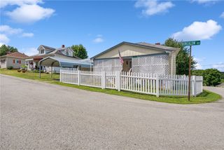 310 Bungalow Rd, Unity Twp, PA 15670