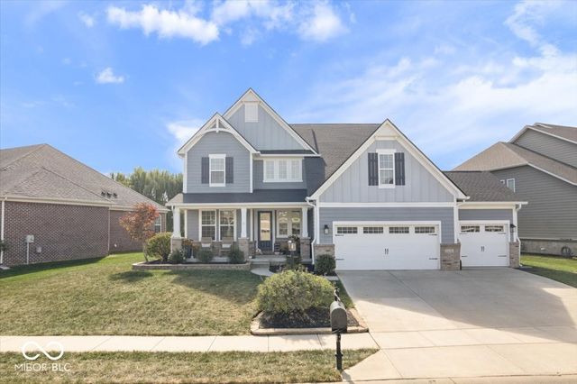11256 E High Grove Circle, Zionsville, IN 46077