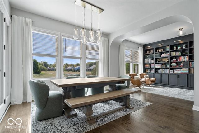 11256 E High Grove Circle, Zionsville, IN 46077