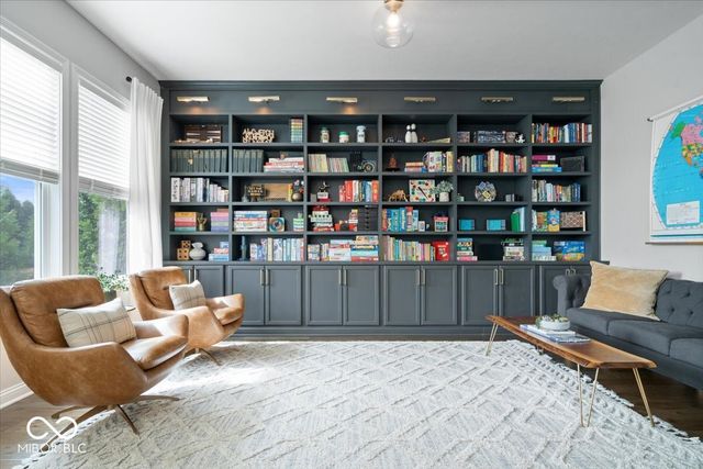 11256 E High Grove Circle, Zionsville, IN 46077