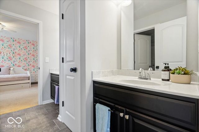 11256 E High Grove Circle, Zionsville, IN 46077