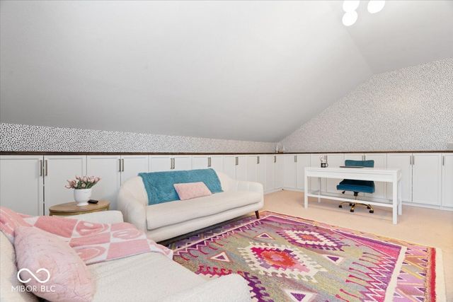 11256 E High Grove Circle, Zionsville, IN 46077