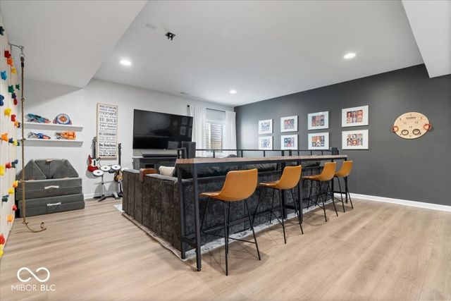 11256 E High Grove Circle, Zionsville, IN 46077