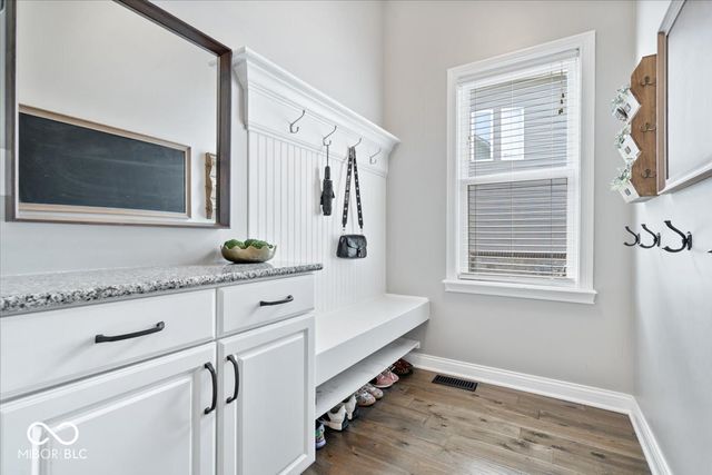 11256 E High Grove Circle, Zionsville, IN 46077