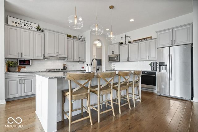 11256 E High Grove Circle, Zionsville, IN 46077