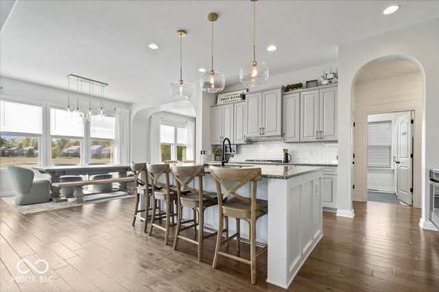 11256 E High Grove Circle, Zionsville, IN 46077