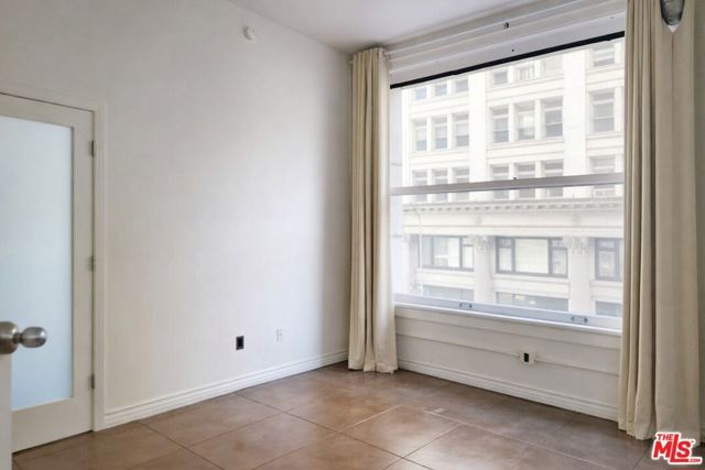 215 W 7th Street 307, Los Angeles, CA 90014